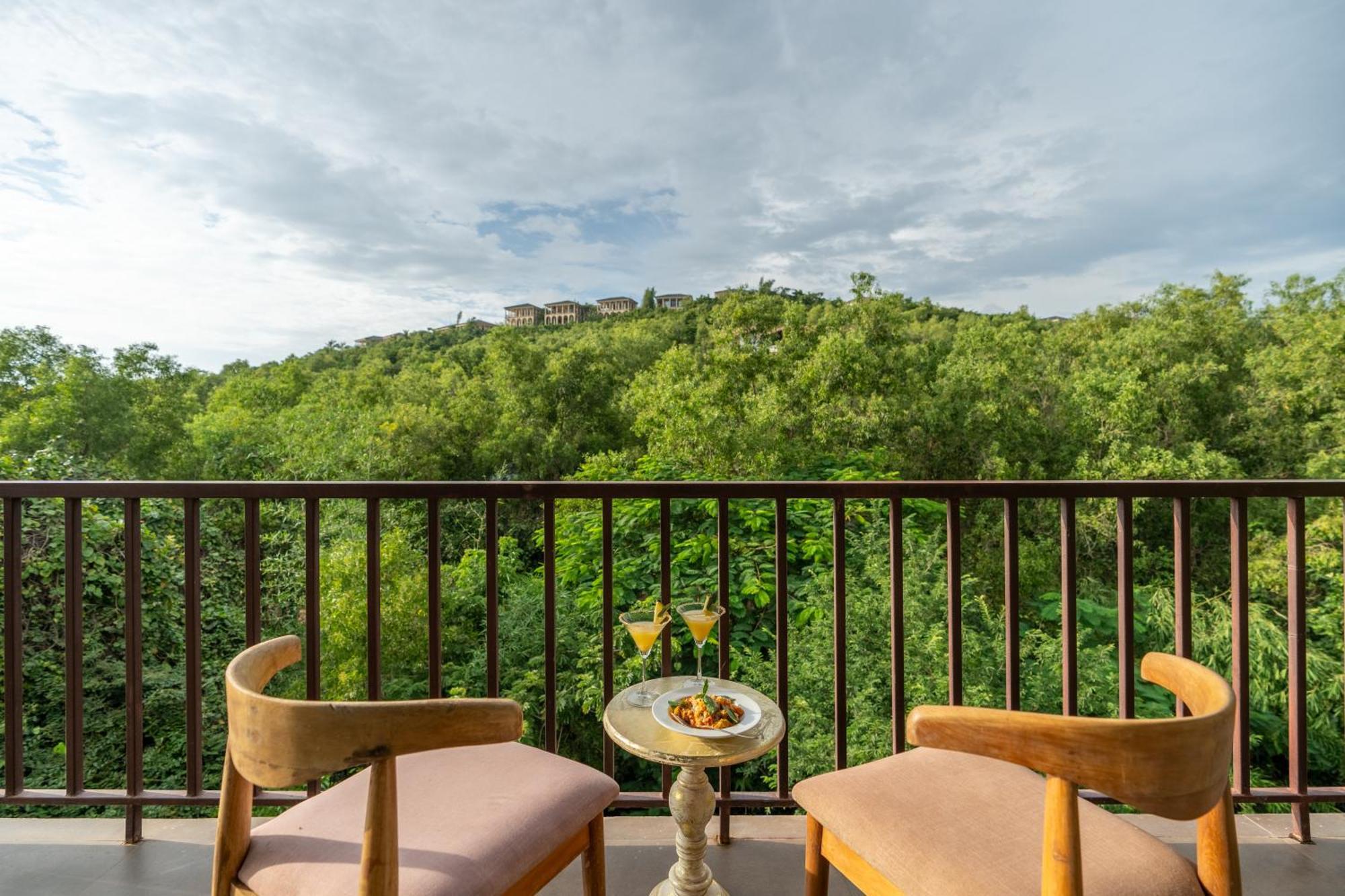 Locomo Boutique, Morjim - Stay Work Eat Εξωτερικό φωτογραφία