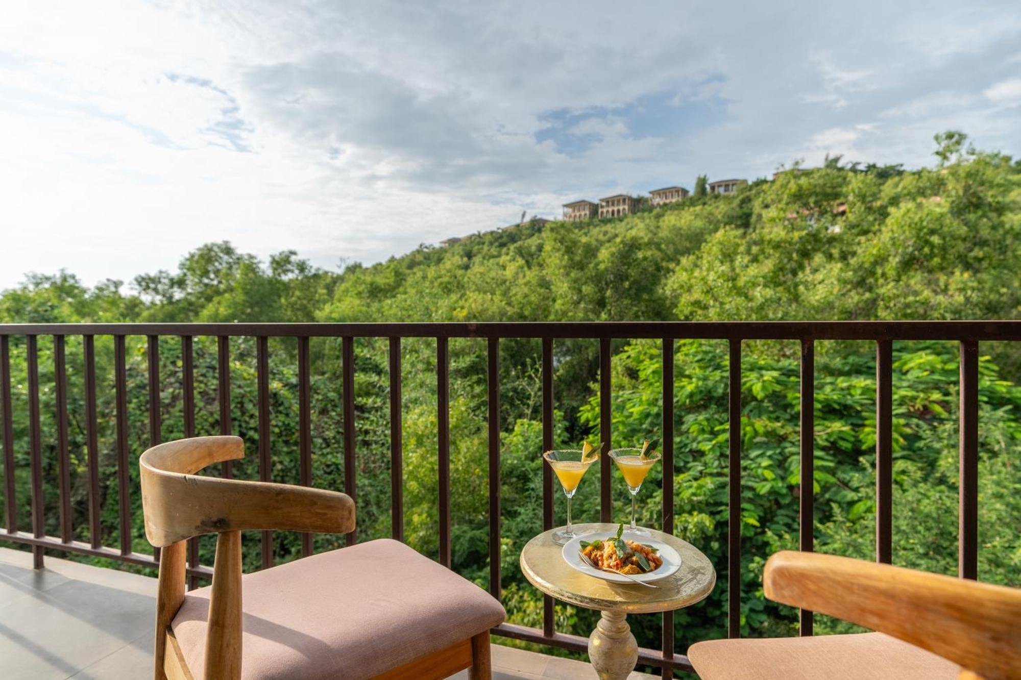 Locomo Boutique, Morjim - Stay Work Eat Εξωτερικό φωτογραφία